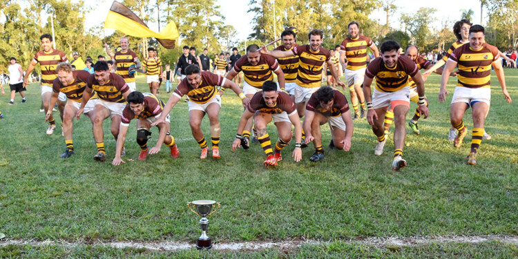 POR UNA NUEVA COPA. Tacurú es el bicampeón del Regional de Ascenso y hoy buscará su tercera consagración.