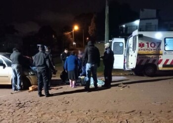 Oberá: choque frontal entre una moto y un vehículo dejó heridos graves