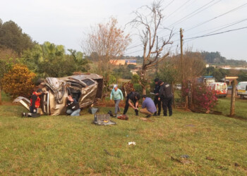 Tres heridos tras un despiste y vuelco en Puerto Rico