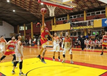 Tokio dejó sin invicto a Cataratas