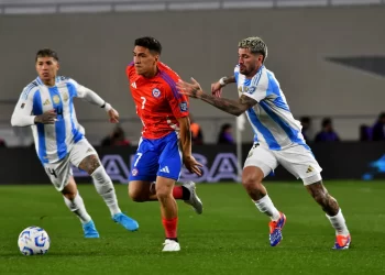 Argentina goleó a Chile por las Eliminatorias y en la previa hubo homenaje para Di María
