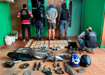 En dos operativos, arrestaron a tres personas e incautaron droga y armas de fuego