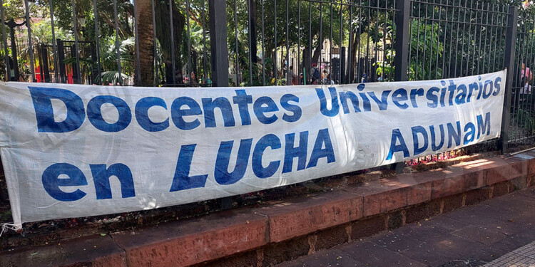 PARO DE 48 HORAS. En el marco del plan de acción gremial por el salario y en apoyo al proyecto de financiamiento universitario.