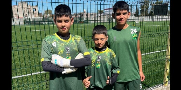 FUTURO. Bóveda, Burg y Ugarte, en el nuevo predio de Defensa y Justicia.