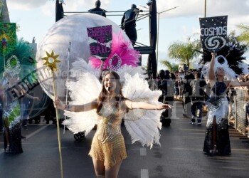 Estudiantina Posadeña 2024: una fiesta llena de ritmo, fantasía y creatividad