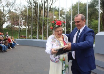 Eldorado reconoció a grupo de inmigrantes y descendientes