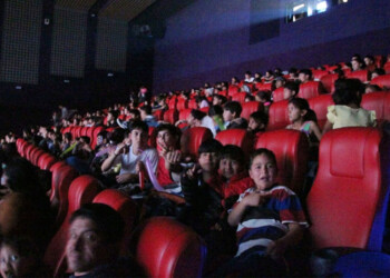 El Ministerio de Desarrollo Social cerró el Mes de las Infancias con una función de cine en el IMAX