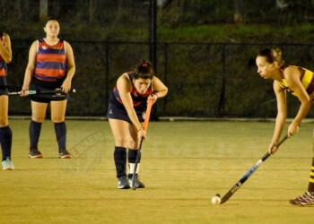 Tacurú y Centro de Cazadores se miden por el Oficial de hockey