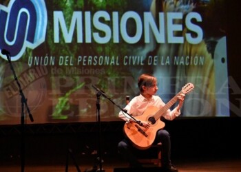 El Festival Guitarras del Mundo celebró sus 30 años a puro talento en el Vicente Cidade