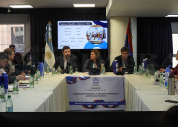 Infraestructura, conectividad y nutrición, ejes del presupuesto para Educación