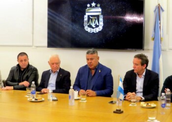 Tapia seguirá al frente de la AFA y Riquelme será su vice, ¿pero quiénes más estarán hasta el 2028?