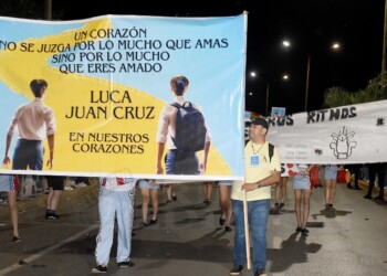 El Santa María emocionó a todos con el recuerdo a Luca y Juan Cruz