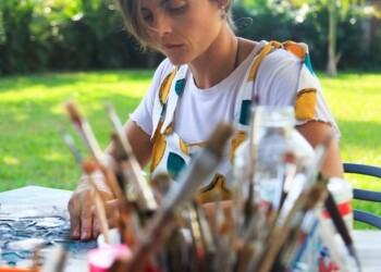 Alma inquieta que explora en el arte la vida