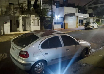 Detuvieron a un hombre que incendió dos autos en el barrio El Palomar de Posadas