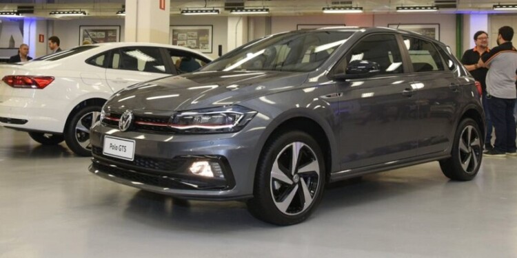 UNIDADES DISPONIBLES. Molina aseguró que casi ya no se reportan demoras en la entrega de las unidades nuevas.