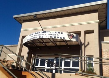 Fue a cobrar una deuda al barrio San José de Oberá y lo apuñalaron