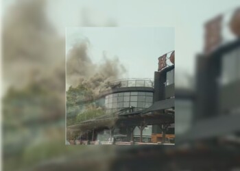 Trabajadores lograron sofocar un principio de incendio en un restaurante posadeño