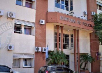 El Gobierno recibe a policías para discutir un aumento salarial