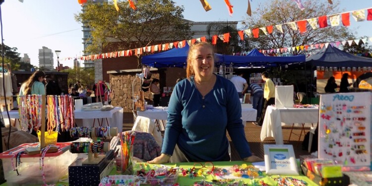 La emprendedora y artesana MIRTA TELECHEA. Su emprendimiento en Instagram @milin_bijou