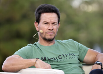 Mark Wahlberg salvará la Copa del Mundo con una actriz argentina en su nuevo film