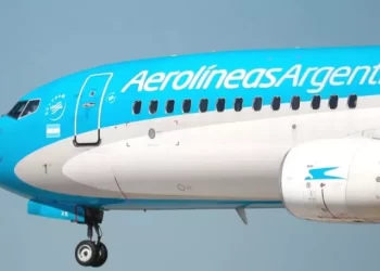 Vuelo de Aerolíneas Argentinas perdió una rueda en el aterrizaje