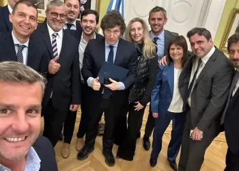 La UCR suspendió a Martín Arjol por su apoyo al veto de la reforma jubilatoria y abandona el bloque en el Congreso