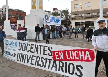 Un veto al presupuesto universitario “sería una bofetada a todos los trabajadores”