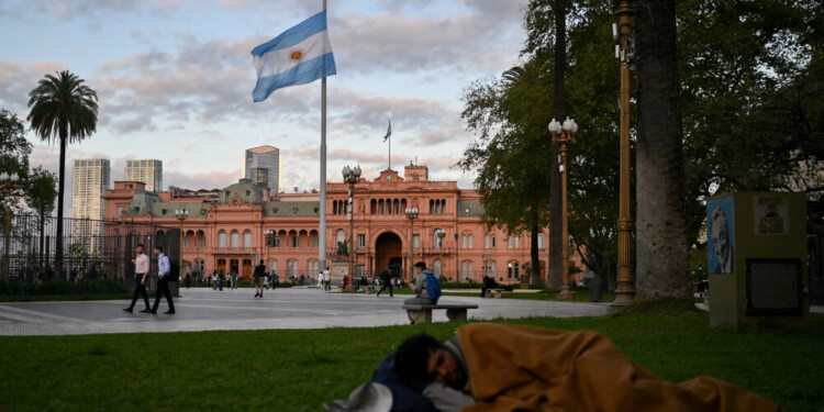 OTRA MIRADA. “La pobreza se está desacelerando, más allá del dato”, escribió en X la ministra de Capital Humano, Sandra Pettovello.