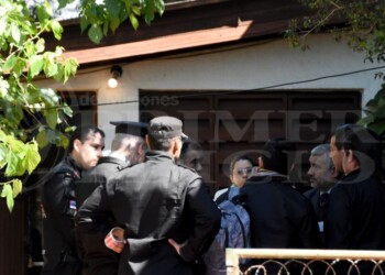 Muerte de un hombre y misterio en Posadas: el hijo herido está fuera de peligro