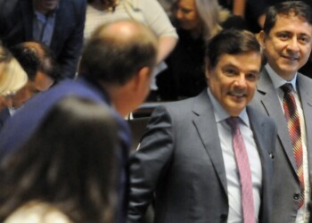 Rovira exigió a ministros y diputados que encuentren un precio mayor para la yerba mate