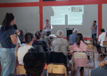 Un centenar de vecinos participó en la audiencia por el soterramiento de Quaranta