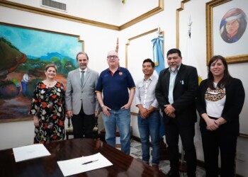 Passalacqua firmó convenio con la OEI para fortalecer proyectos educativos y culturales