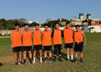 Brown incorporó cinco refuerzos y piensa en el Regional Amateur