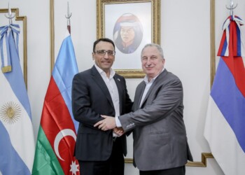 Misiones avanzó con Azerbaiyán en convenio de comercialización del té negro