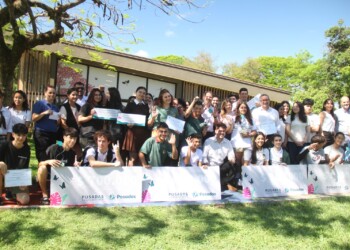 Entregaron los premios del Concurso de Reciclaje Estudiantil