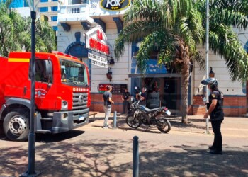 Intensa búsqueda de un “pasero” de 16 años que desapareció en las aguas del Río Paraná