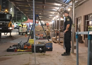 Derrumbe en Villa Gesell: el operativo de rescate continuará toda la noche