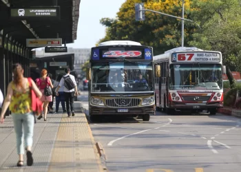 Hubo acuerdo y se levantó el paro de colectivos que estaba previsto para mañana en el AMBA