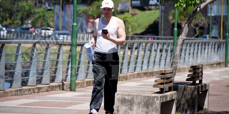 "La gente se cuida más y está tomando mayor conciencia", aseguró Yaluk sobre los cuidados ante la exposición al sol.