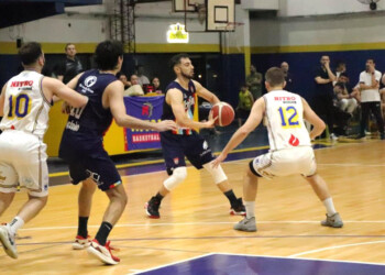 Básquetbol: CAPRI se quedó con el primer juego final de la Asociación Posadeña