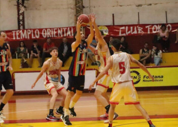 Básquetbol: CAPRI se quedó con el primer juego final de la Asociación Posadeña