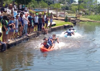 Promueven los beneficios y la práctica del canotaje en los colegios de Posadas
