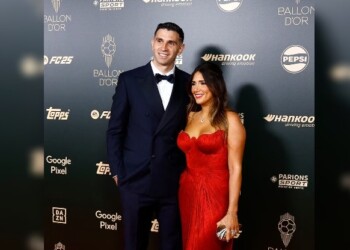 Dibu Martínez fue abucheado por los franceses en la gala del Balón de Oro