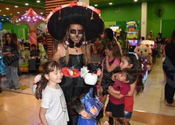 Los chicos posadeños celebraron Halloween con un “terrorífico” desfile