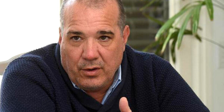 La intervención de Galdeano surge tras la presentación de solicitudes de intervención firmadas por Valdés y Henry Fick, titular de la Convención provincial.