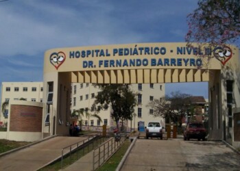 Bebé de diez meses caminaba con su andador, cayó de un balcón y murió