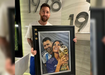 Lionel Messi recibió de regalo un cuadro realizado por la artista misionera Claudia Olefnik