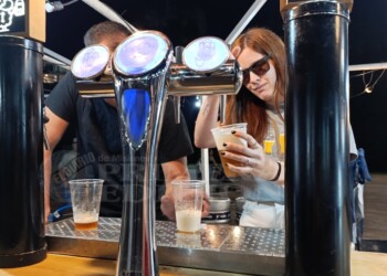 El Parque de la Cascada se vistió de gala para recibir el Oktoberfest Artesanal Posadas