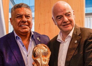 Gianni Infantino y un fuerte respaldo a Claudio Tapia