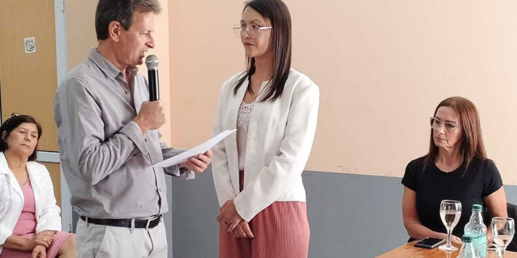 ASUNCIÓN. La concejal Velázquez asumió en diciembre y le tomó juramento el titular del cuerpo, Genesini.